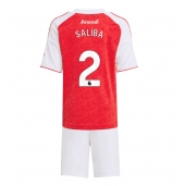 Arsenal William Saliba #2 Hjemmebanetrøje Børn 2025-26 Kort ærmer (+ bukser)