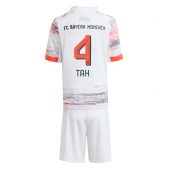 Bayern Munich Jonathan Tah #4 Udebanetrøje Børn 2025-26 Kort ærmer (+ bukser)